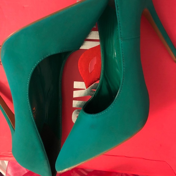 Shoes - Picture 1 of 1